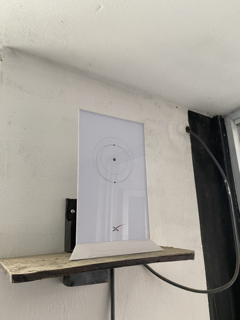 El inversor es el traductor perfecto entre el lenguaje del sol y el de tus electrodomésticos.