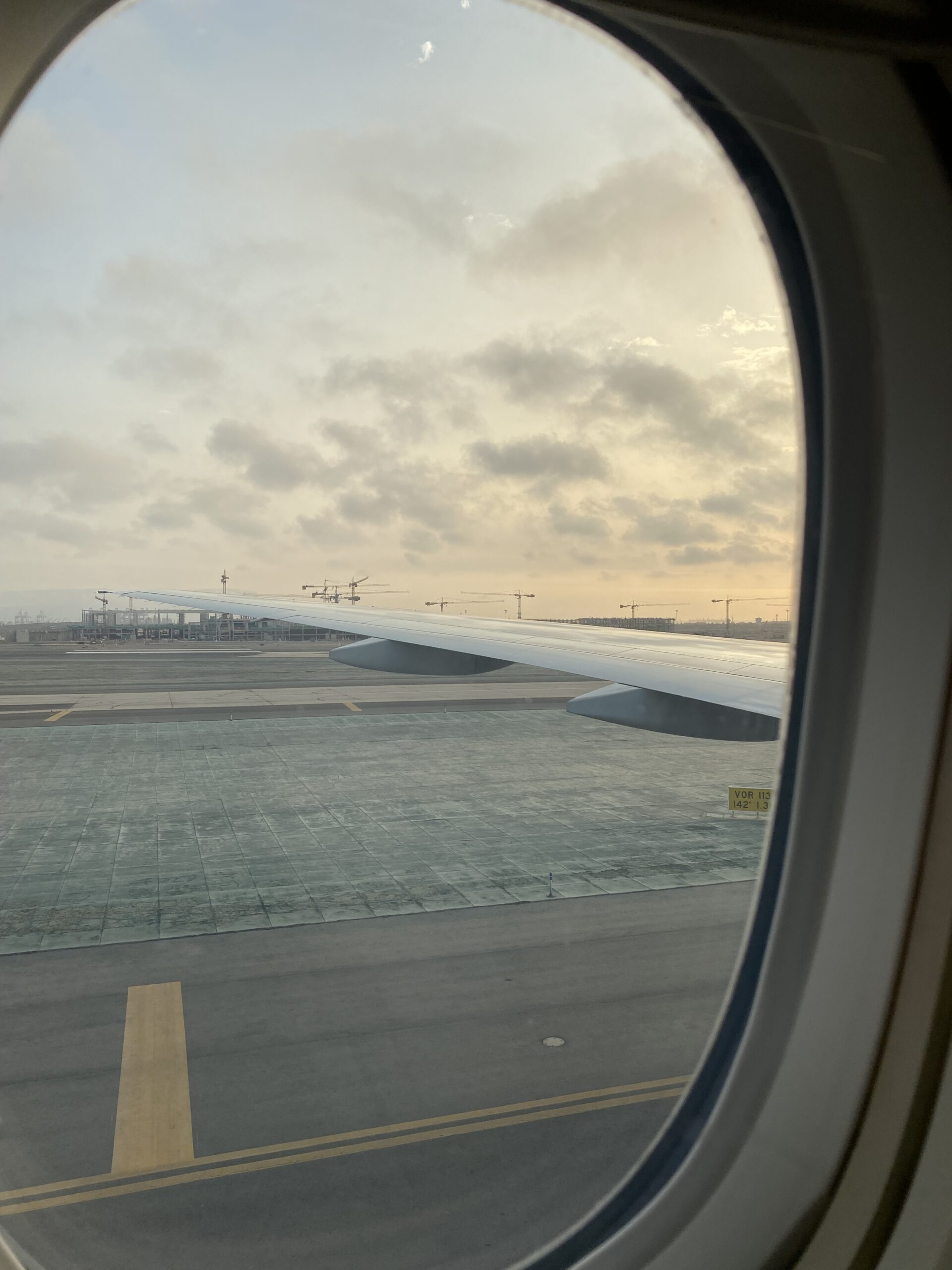 Después de dos años de espera y de conseguir el dinero necesario para viajar, pude cumplir mi promesa de ir a Polonia. Fue una experiencia increíble y llena de desafíos, pero lo más importante fue que logré enfrentarme a mis propios miedos y superar para siempre ese estado mental que me paralizaba.