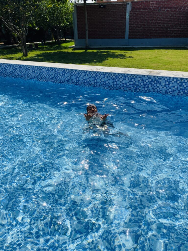 La protección solar no termina en la playa; empieza en la rutina diaria.
